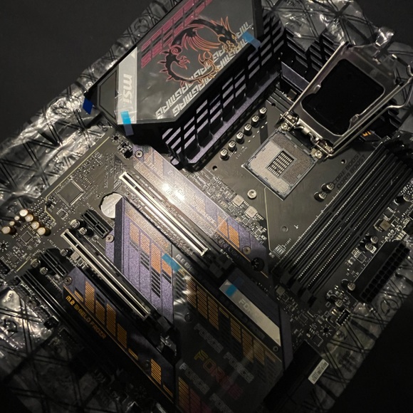 Mother gaming Msi - Picture 3 of 3